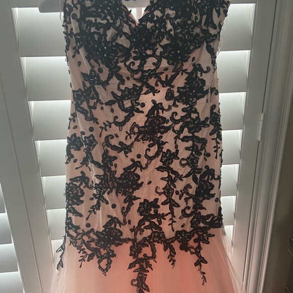 Formal Dress - Picture 7 of 8